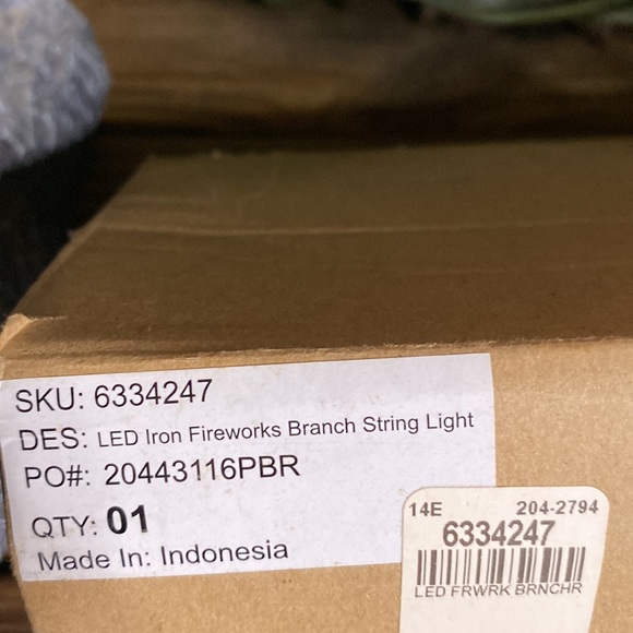 Pottery Barn LED Lit Firework Cascade Branch in Bright Red with Timer - Picture 14 of 17